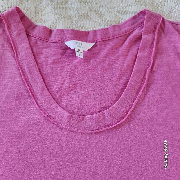 E19 Time and Tru t-shirt - Picture 2 of 7